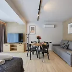 Everest Apartment *